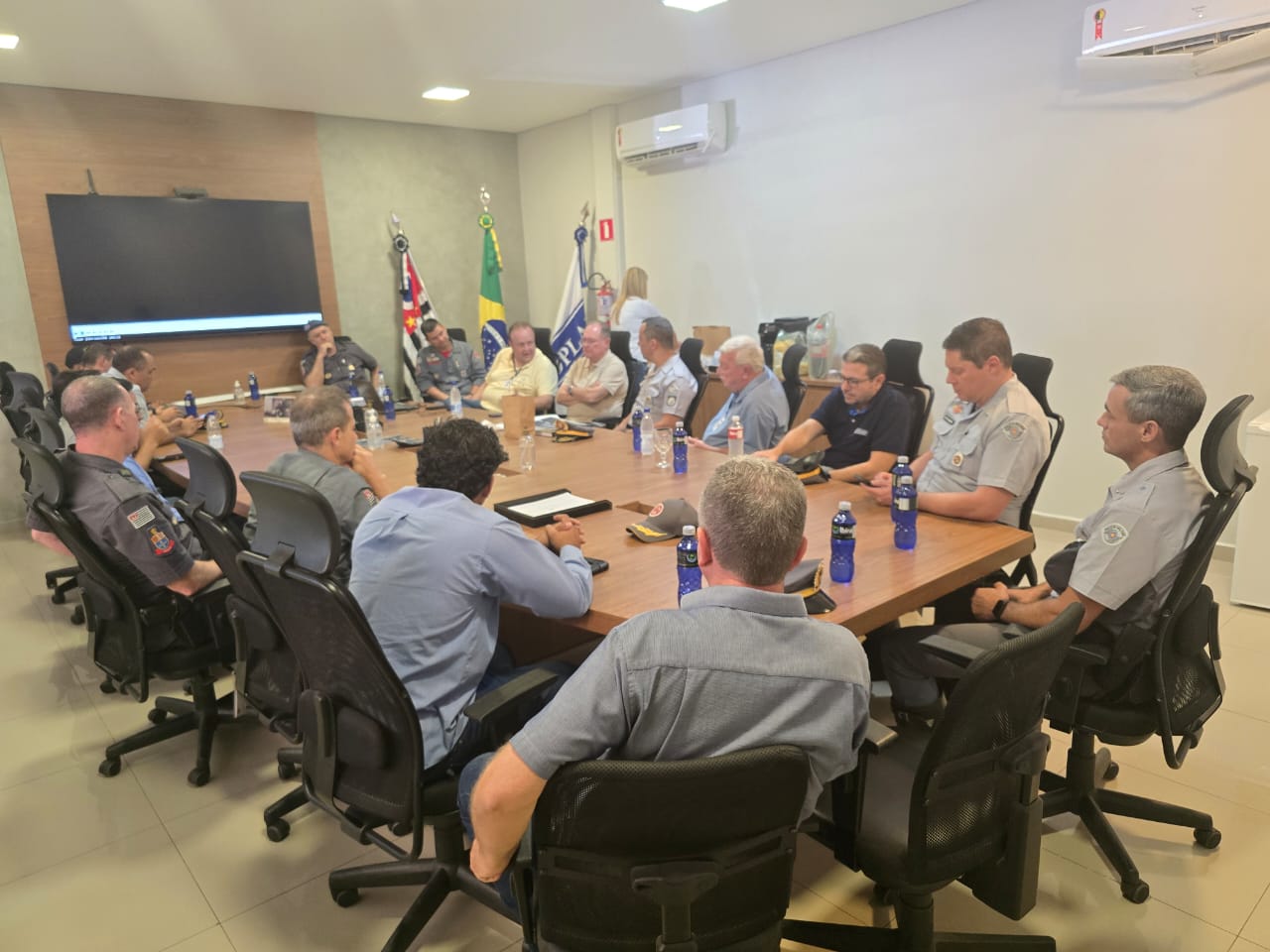 GRUPO COPLAN RECEBE COMANDANTES EM SUA SEDE